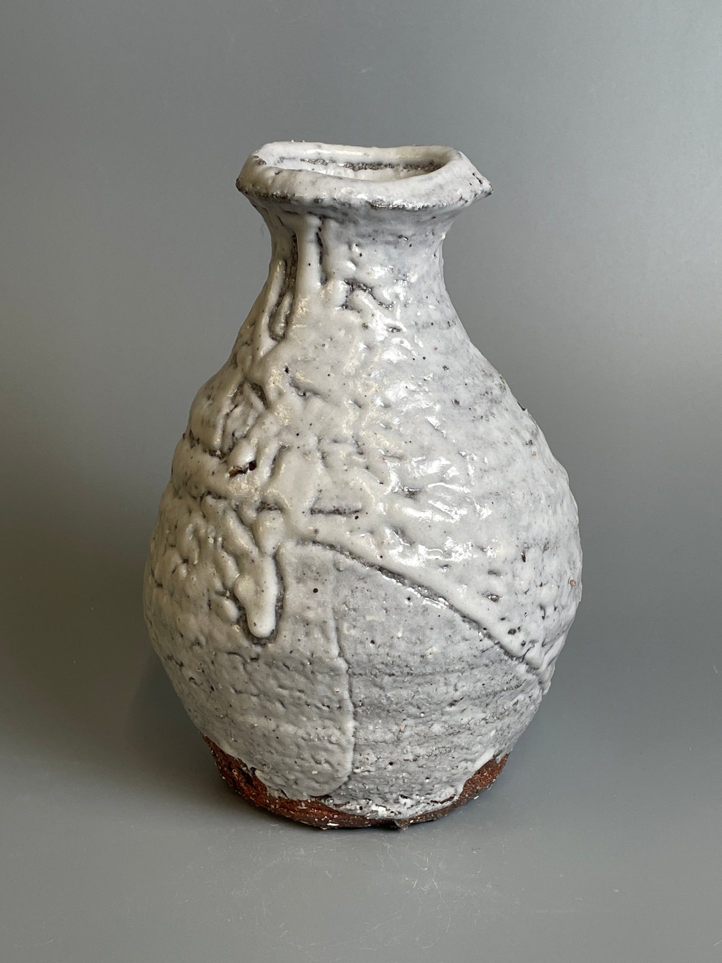 A Hagi hanaire flower vase A167