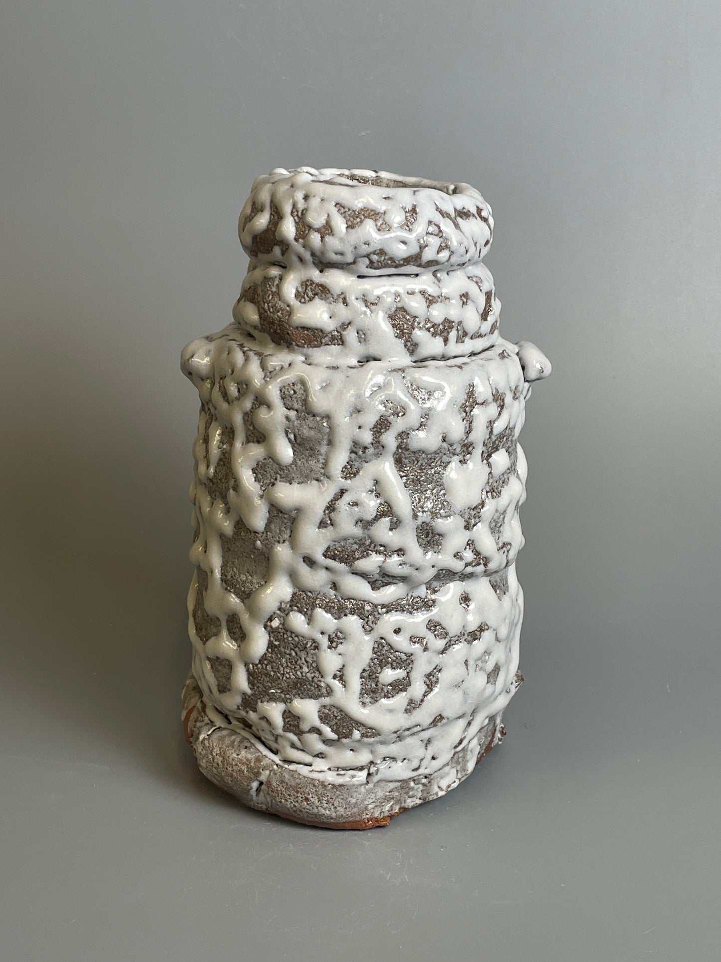 An Oni-Hagi hanaire flower vase A172