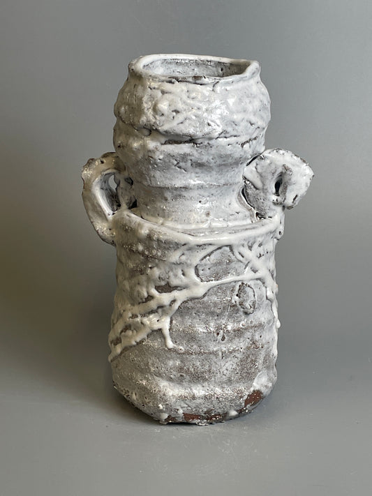 An Oni-Hagi hanaire flower vase A181