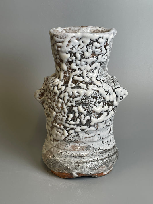 An Oni-Hagi hanaire flower vase A186