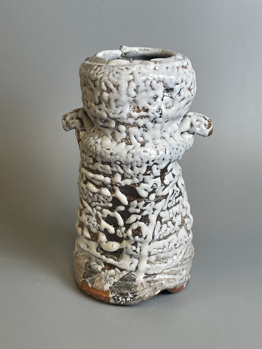 An Oni-Hagi hanaire flower vase A189