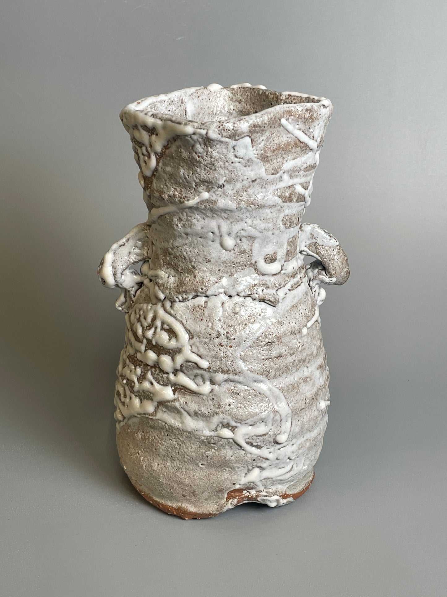 An Oni-Hagi hanaire flower vase A192