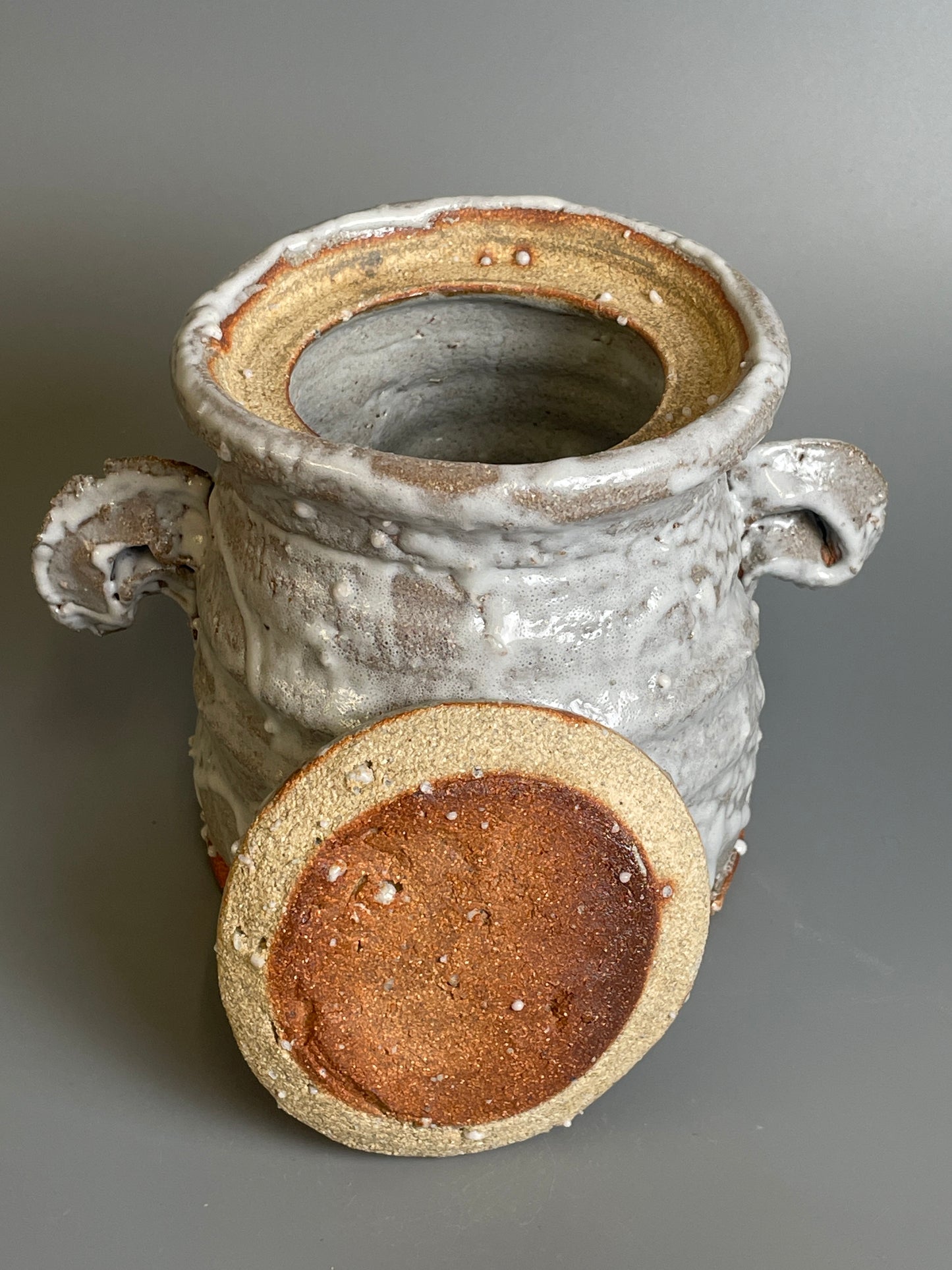 An Oni-Hagi small lidded jar A199