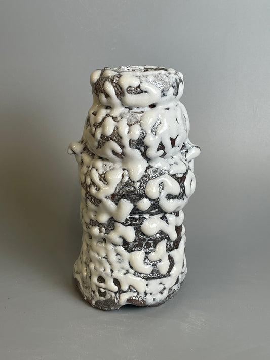 An Oni-Hagi hanaire flower vase A217