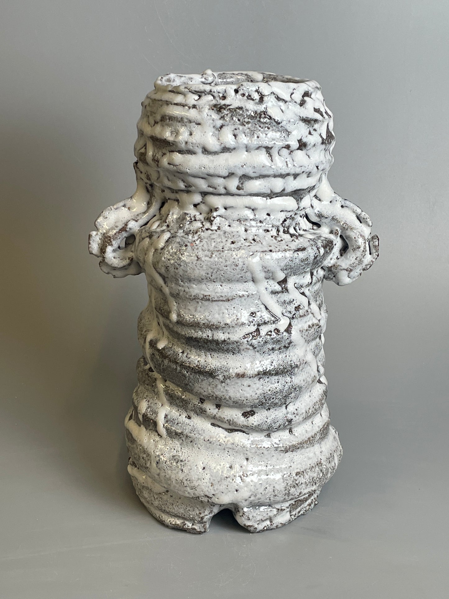 An Oni-Hagi hanaire flower vase A223