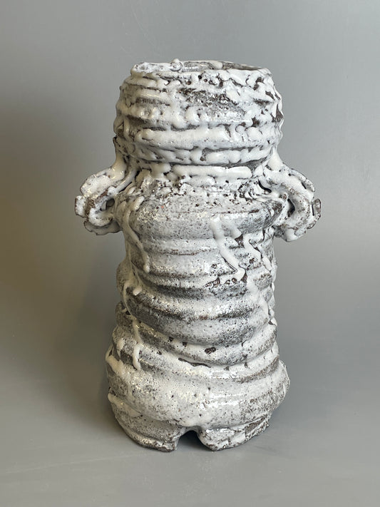 An Oni-Hagi hanaire flower vase A223