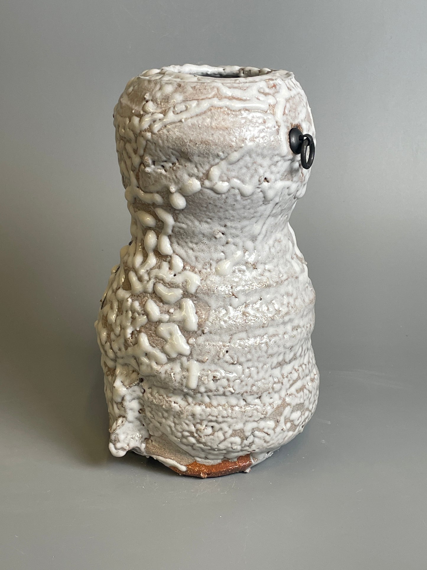 An Oni-Hagi hanging kake hanaire flower vase A237