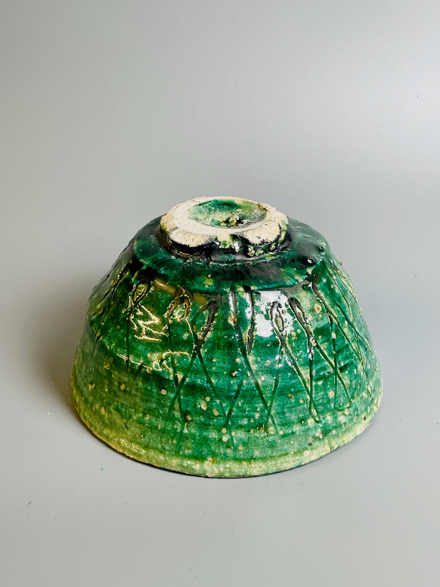 Aaron Angell for Troy Town, an oribe teabowl, feldspathic inclusions, A076