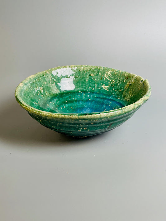 Aaron Angell for Troy Town, an oribe teabowl, feldspathic inclusions, A078