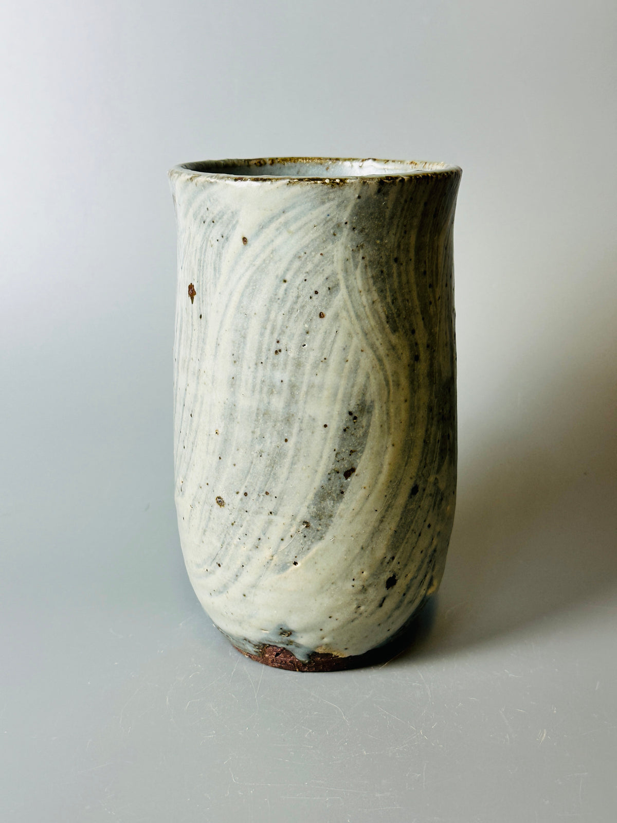 Hakeme and ash flower vase T1527