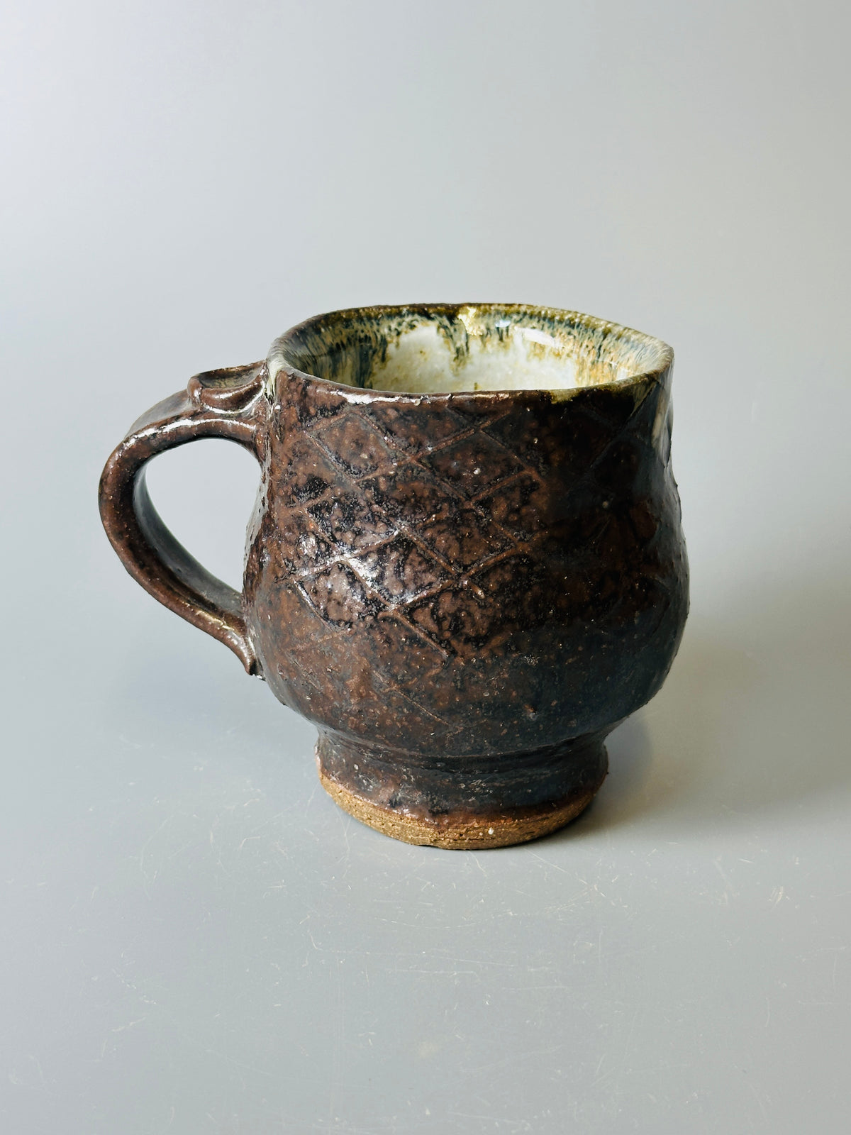 Mug, footed, jian, nuka, T1535