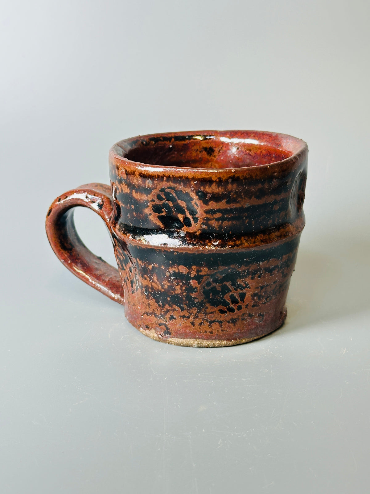 Mug, stamped, temmoku T1541
