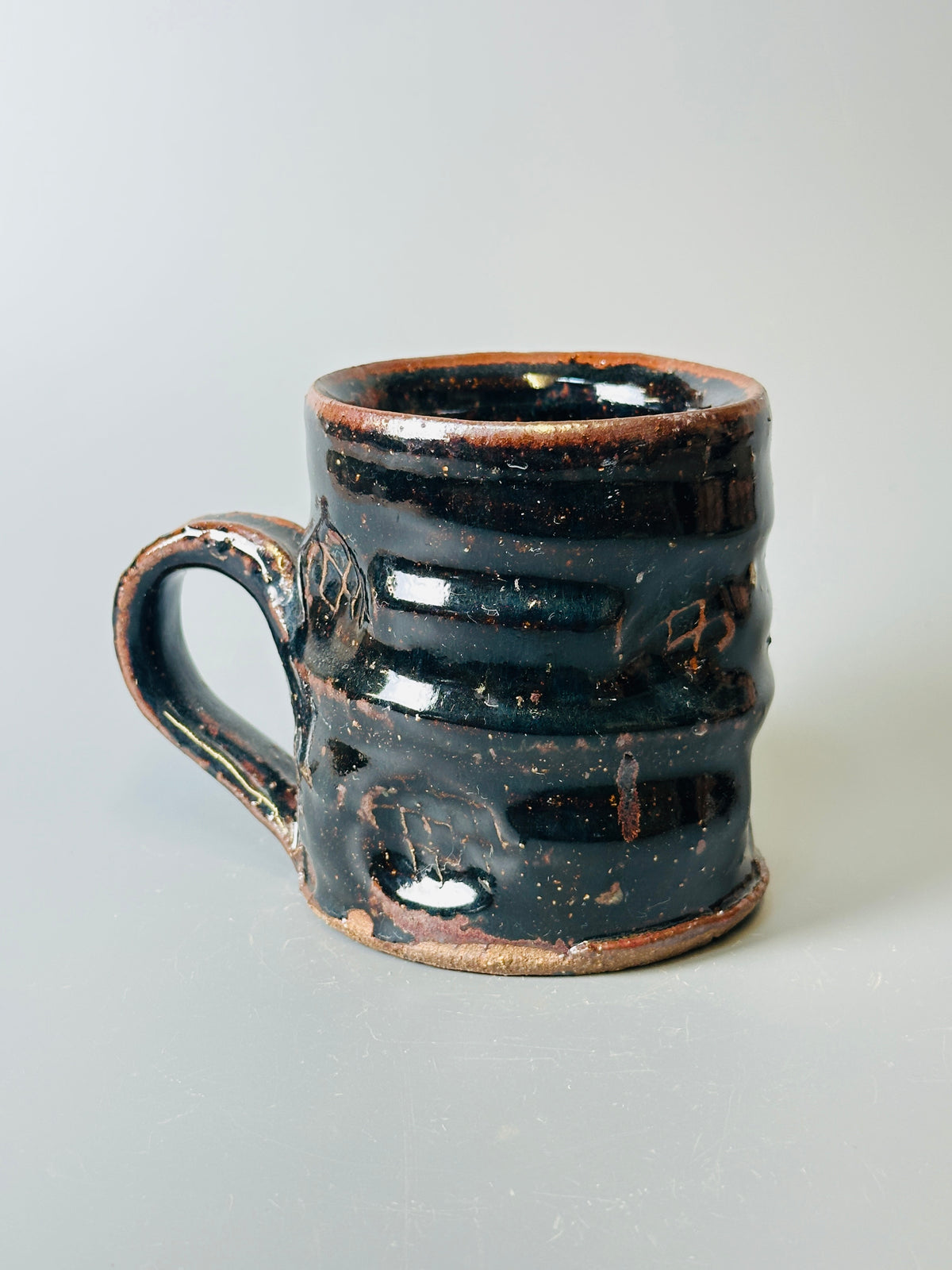 Mug, ridged, temmoku T1542