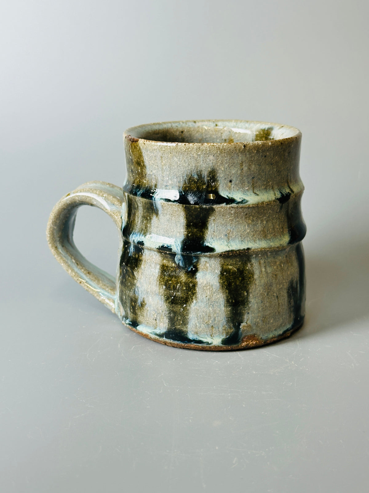 Mug, ridged, jun, T1551