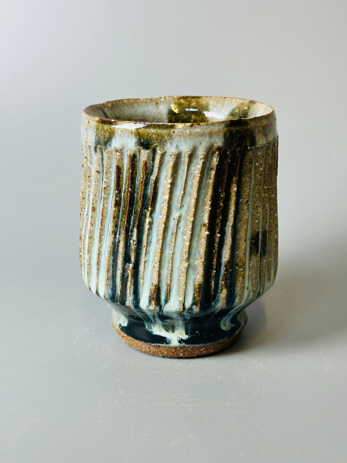 Yunomi, fluted, nuka, T1583