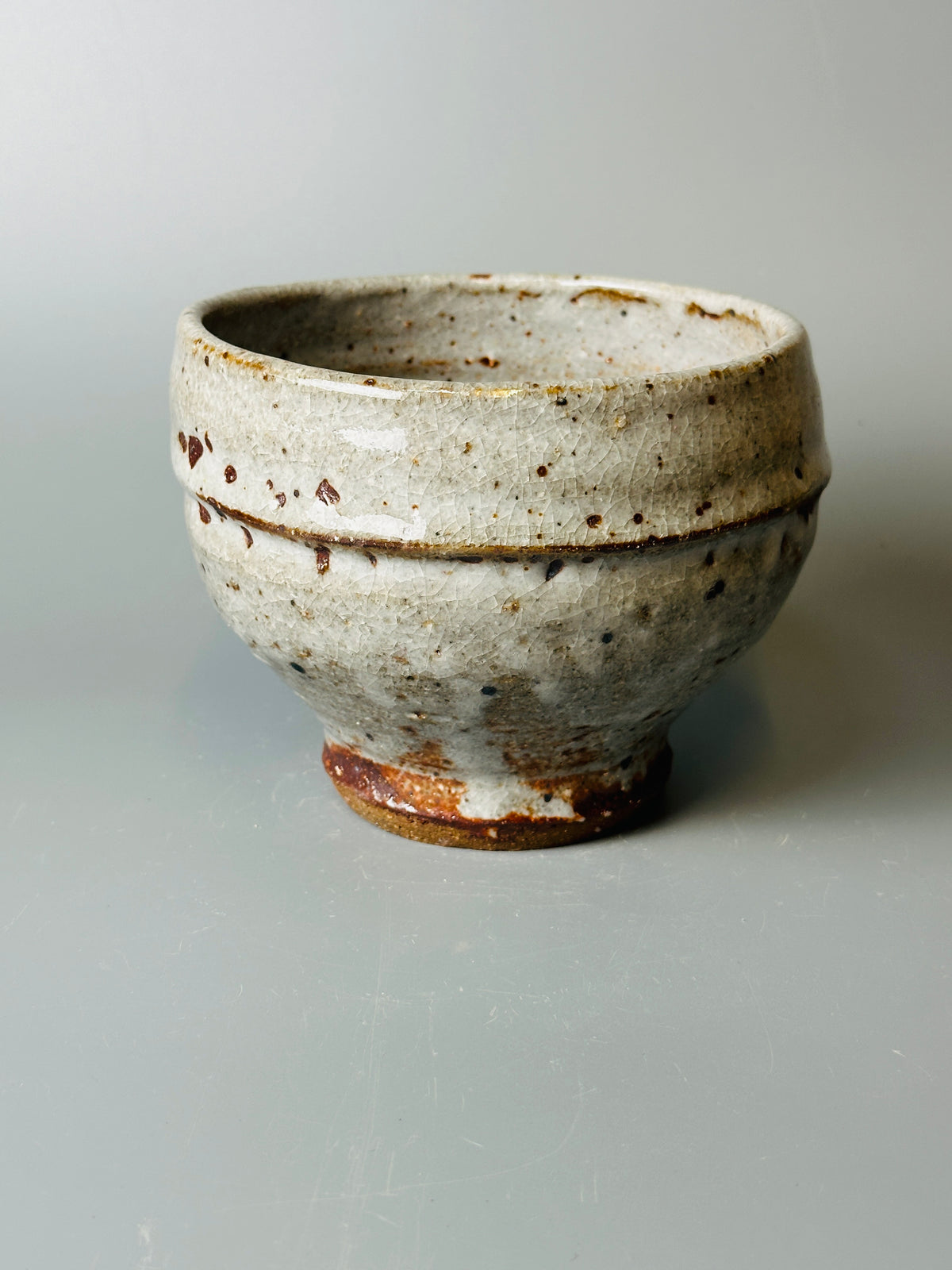 Regular bowl, ridged, shino, T1612