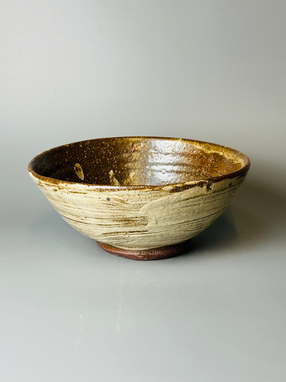 Medium bowl, hakeme, ash, T1618