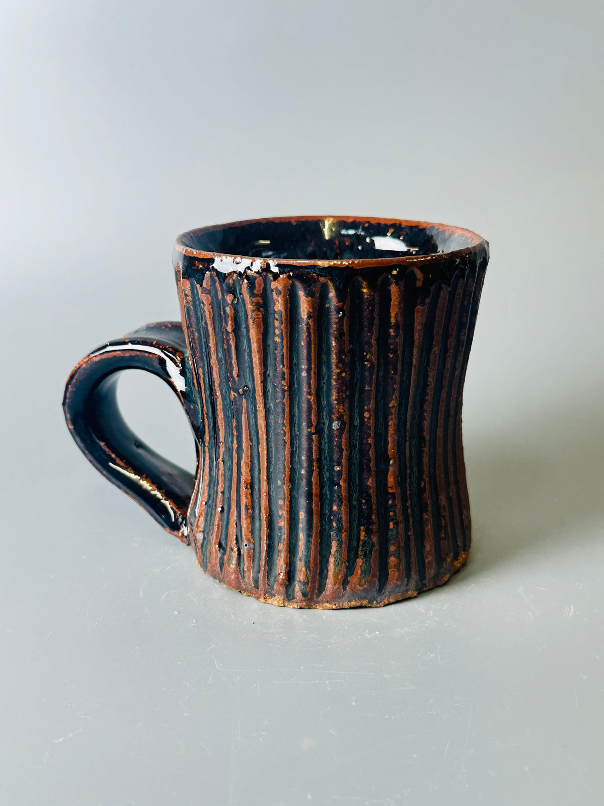 Mug, fluted, temmoku T1633