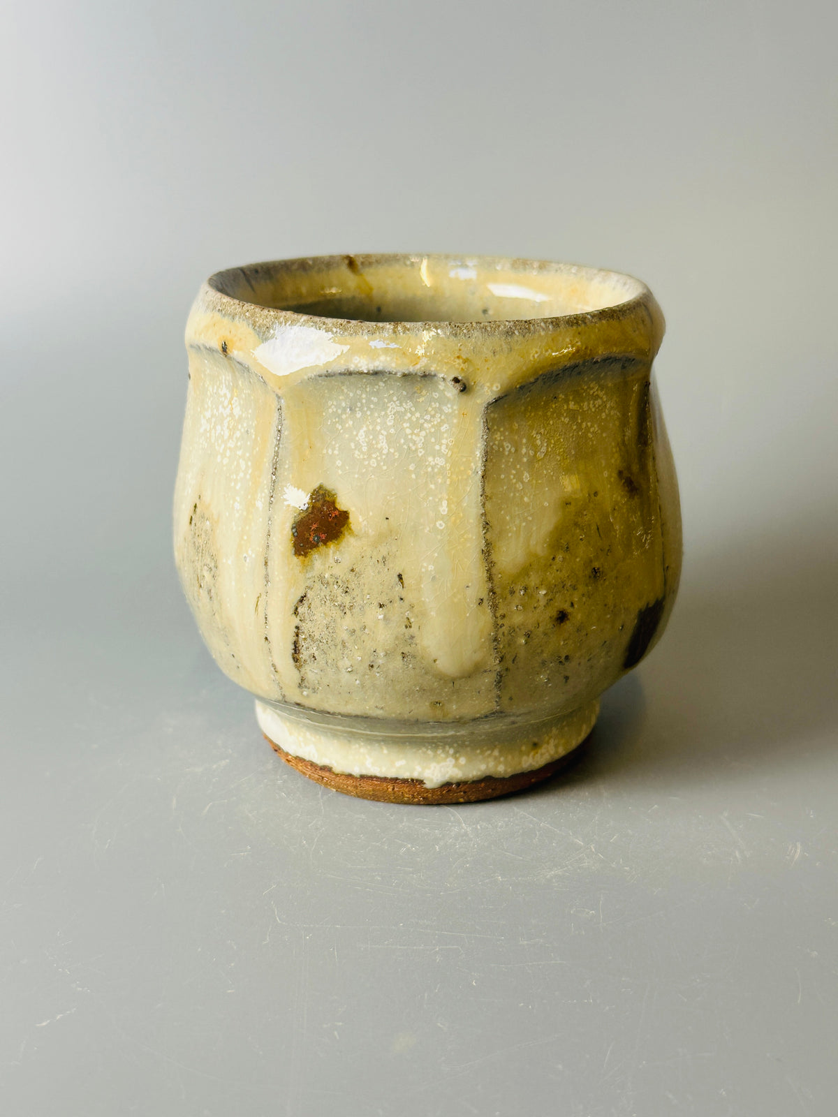 Yunomi, faceted, nuka, T1691