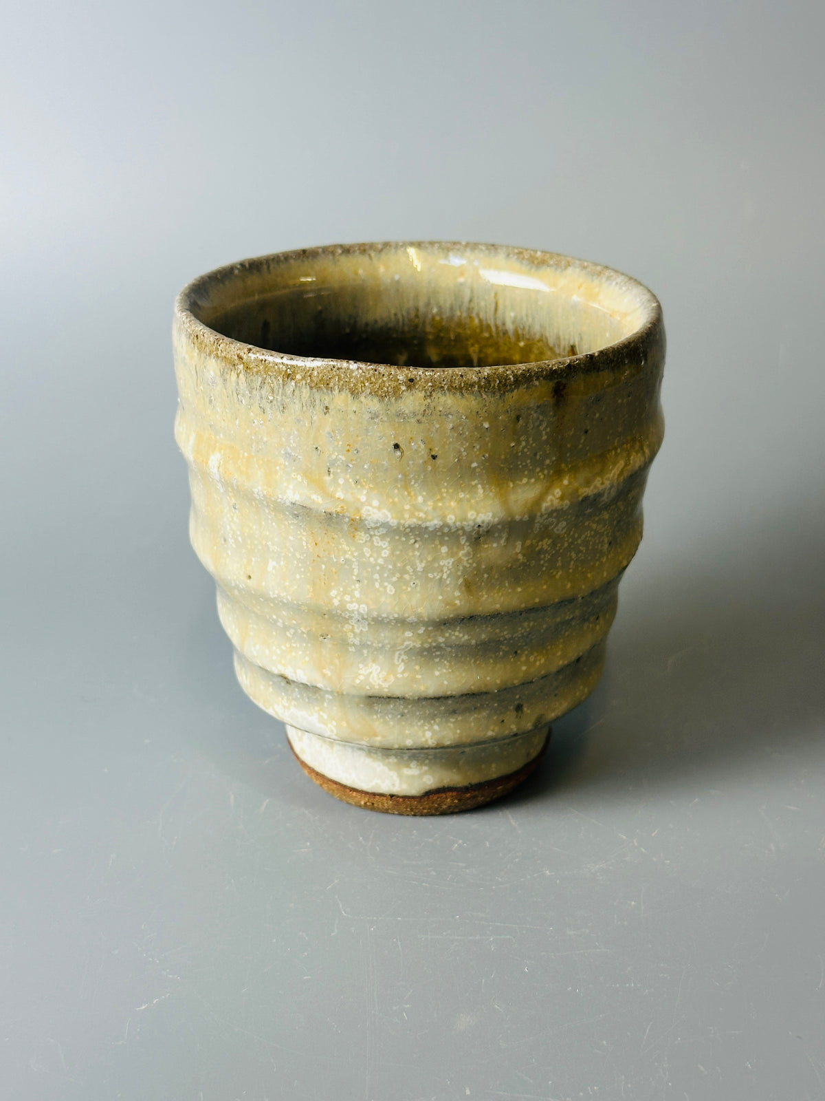 Yunomi, ridged, nuka, ash T1701