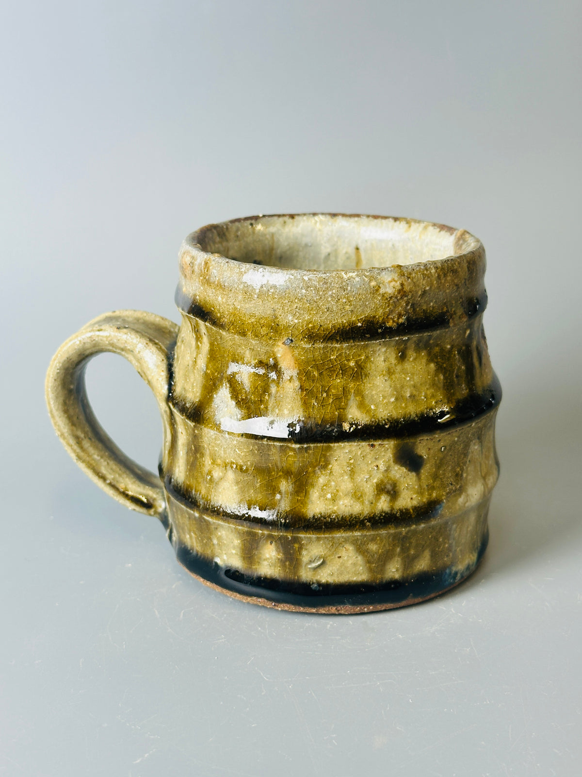 Mug, ridged, cherry ash T1724