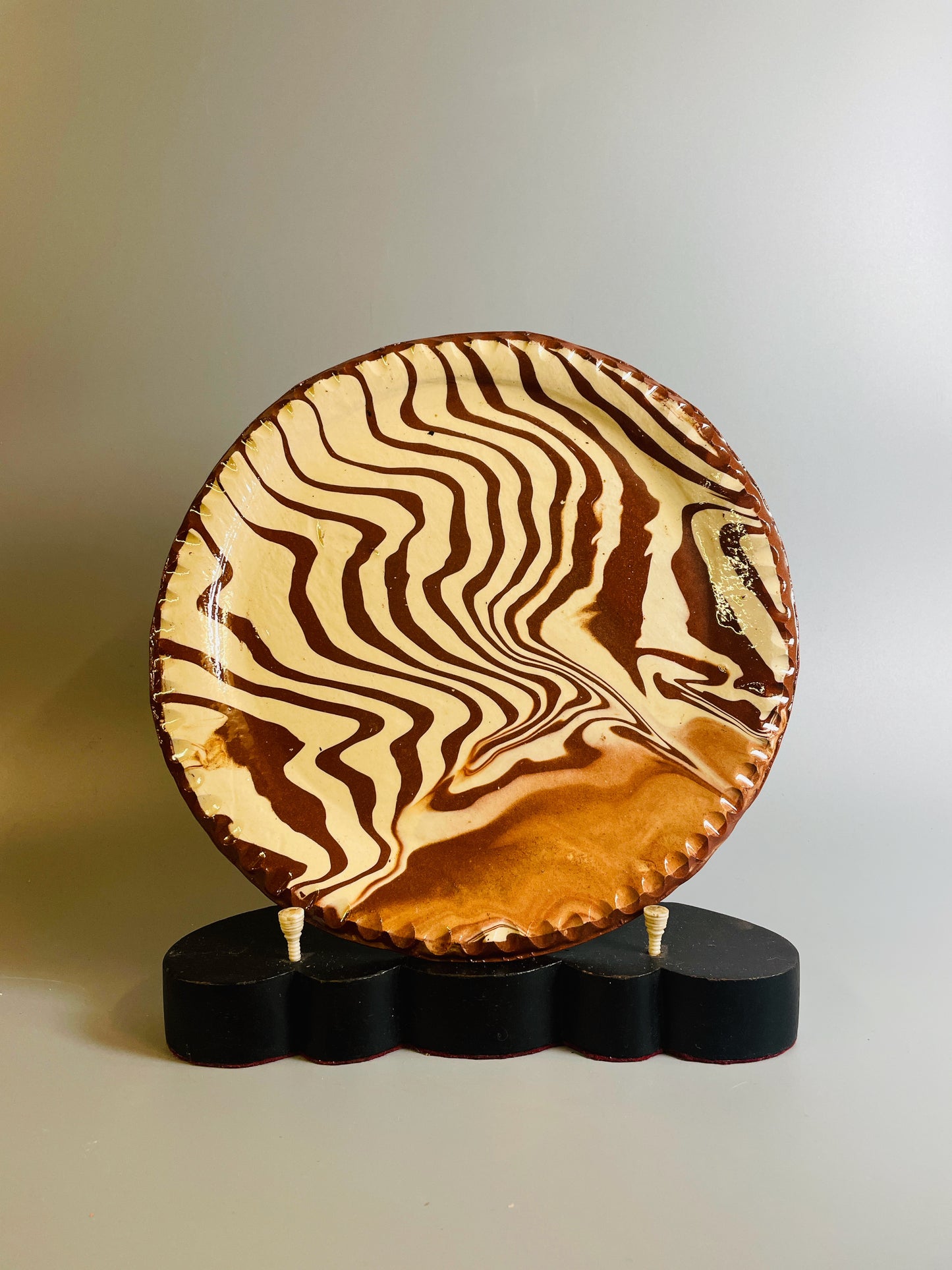 Slipware plate, SW19